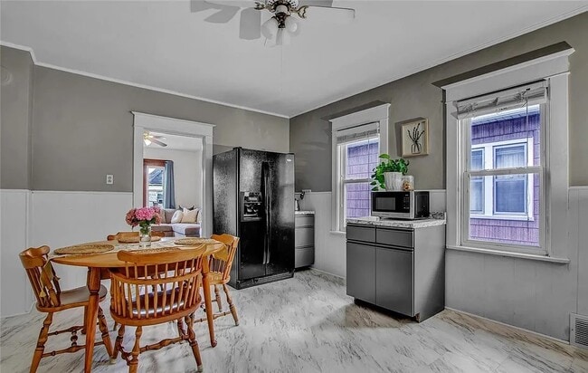 Photo - 68 Sunset St