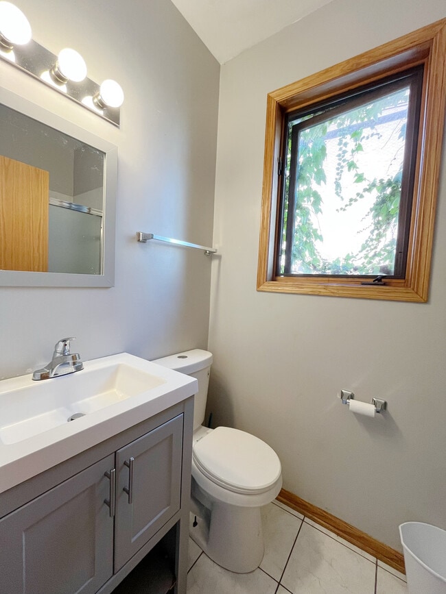 Photo - 2413 W Taylor St Unit 2