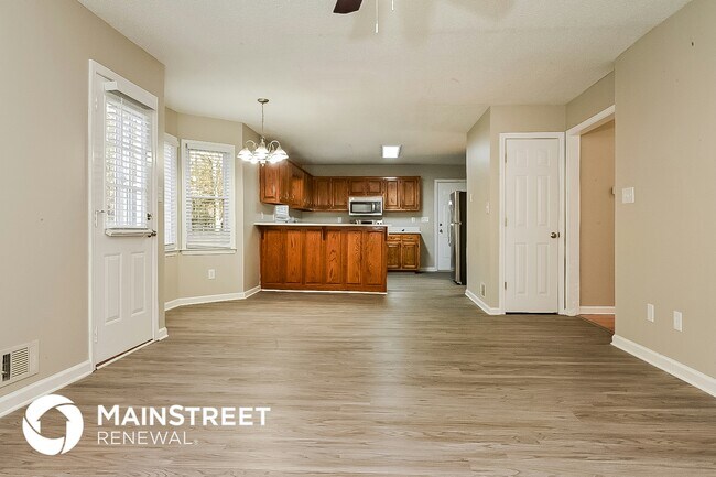 Photo - 310 Lakefront Dr