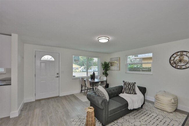 Photo - 2028 N Betty Ln