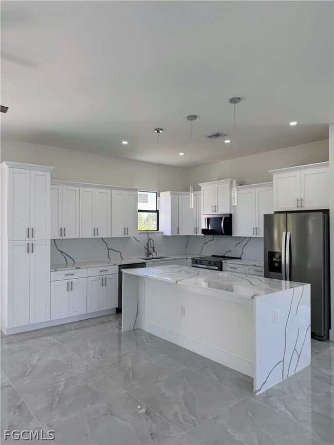 Photo - 735 Worth Ave S