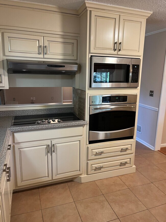 650 Dogwood Trail