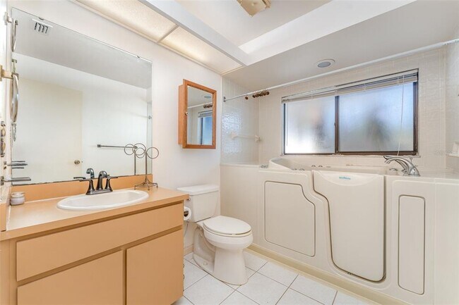 Photo - 4240 Creekwood Ln