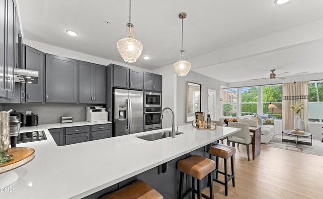 Photo - 602 Mkt Grv Dr