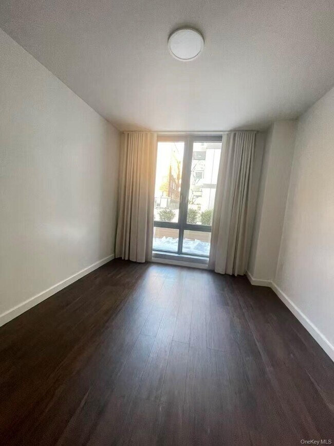 144-27 Sanford Ave Unit 2K