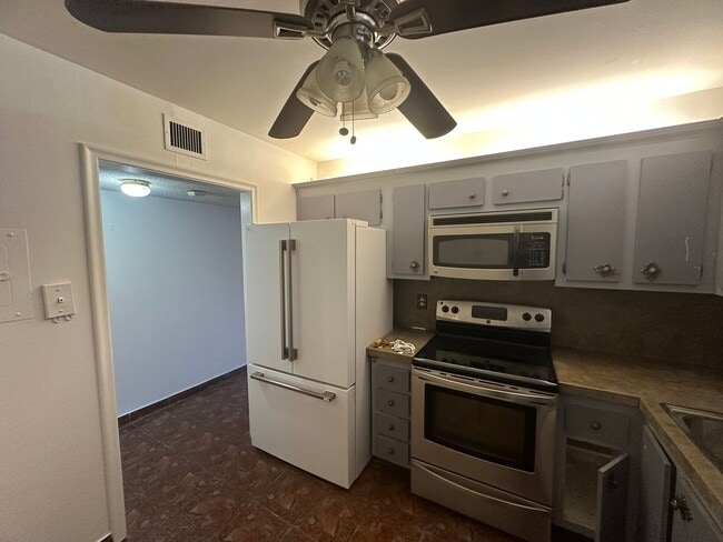 Photo - 2 Bedroom Condo in Lauderhill - Castle Apartments - Building 16 55+