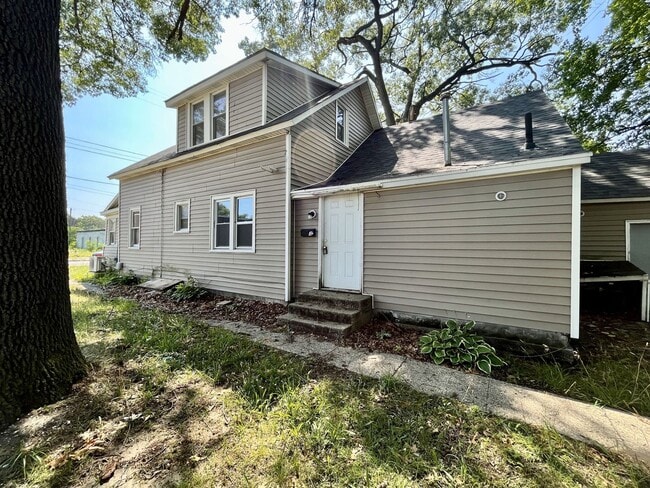 Building Photo - 2921 Peck St Unit #3