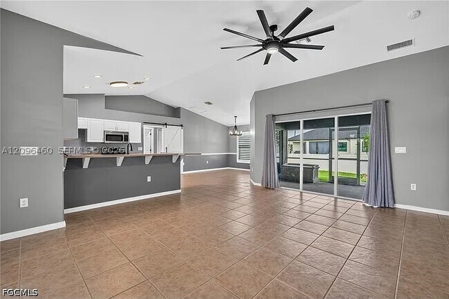 301 NW 22nd Pl
