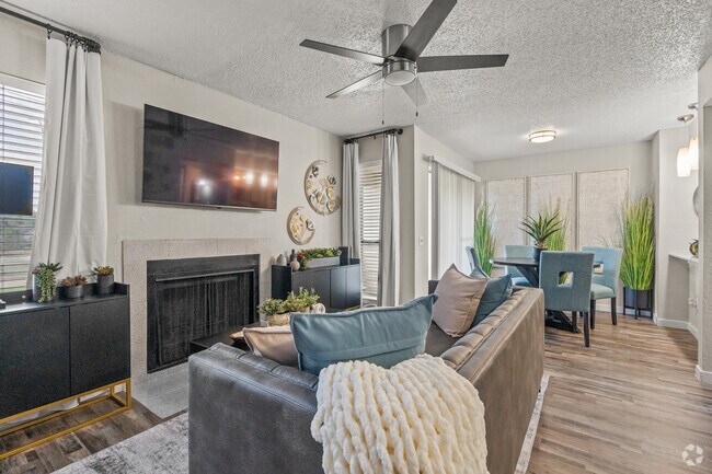 1BR, 1BA - 630SF - Living Room