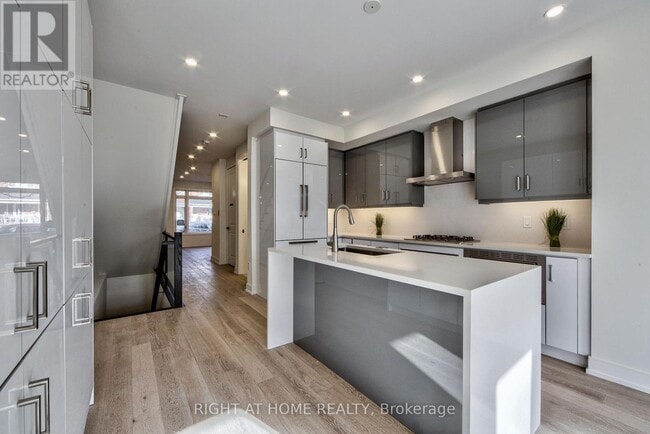 Photo - 198 McRoberts Ave