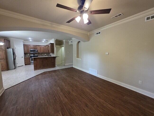 Photo - 605 NW 17th Ct
