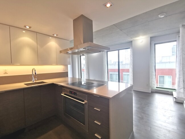 Photo - 738 Rue St-Paul Ouest Unité 702