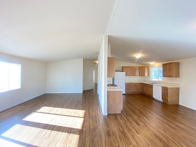 Photo - 3 Bedroom Mobile Home for Rent in Santa Rosa