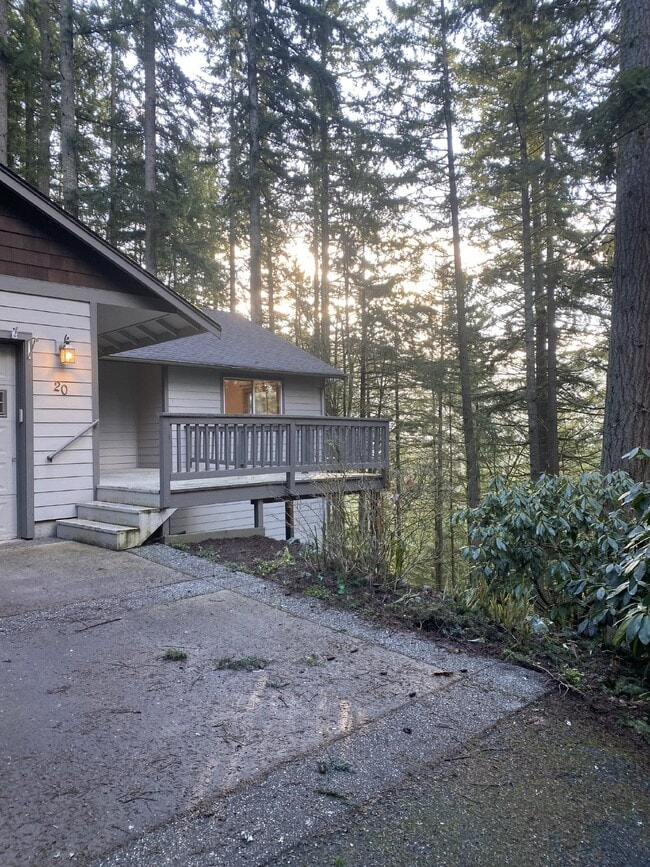 Photo - Spacious 4-Bedroom, 2.5 Bath in Quiet Sudd...