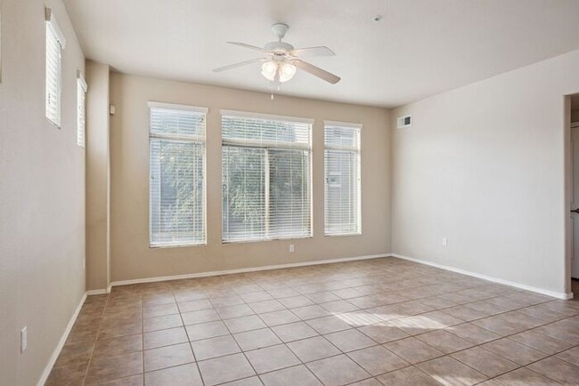 Photo - 2401 E Rio Salado Pkwy