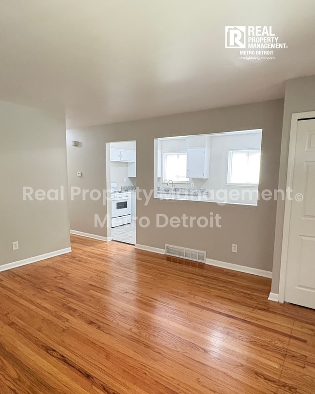 Photo - Move-In Ready Brick Ranch on a Corner Lot | Warren