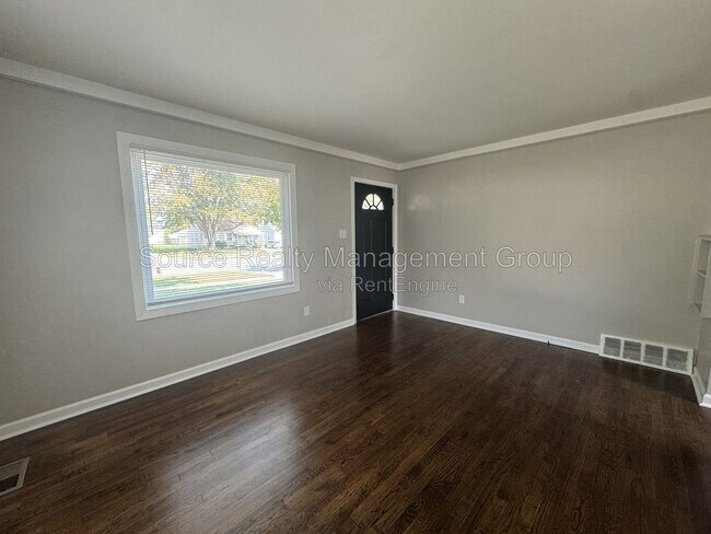 2003 Moran Ave