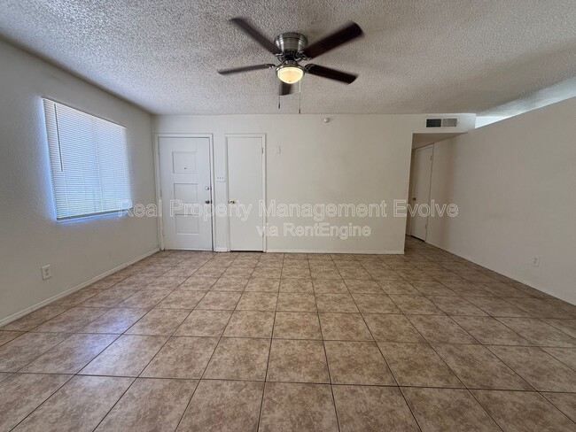Photo - 13829 N 48th Ave