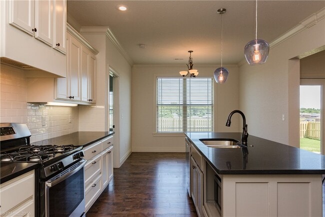 Photo - 1620 Sweetbriar Way