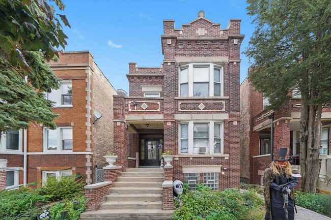 Building Photo - 2103 Highland Ave