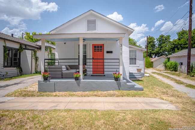 Building Photo - 311 Alamosa Ave