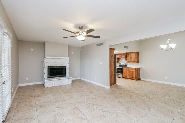 Photo - 6106 E Ivyglen St