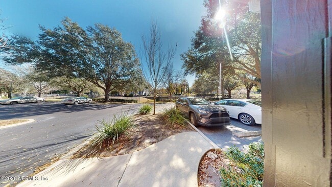 Photo - 10075 Gate Pkwy N Unidad 312