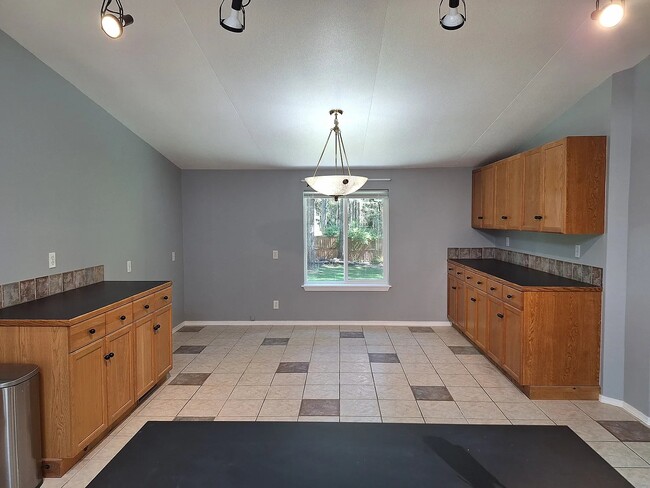 Photo - 6674 N Van Decar Rd SE