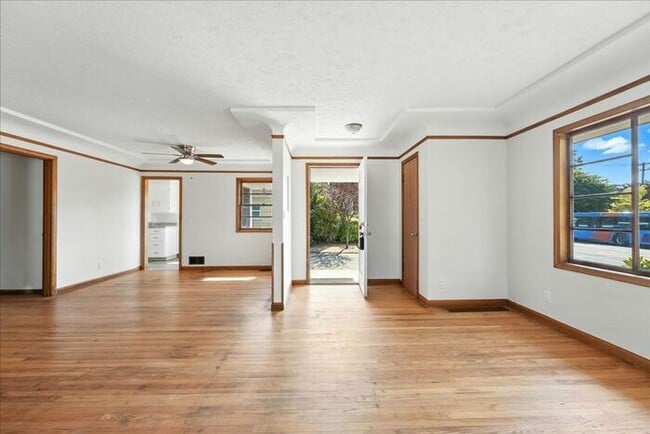 Photo - Newly Renovated 5BD/3BA Single-Family Home in University Park - Near UPortland! $3,750/mo - Avail...