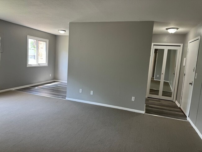 Photo - 1315 N Dowling Ave Unit # 306