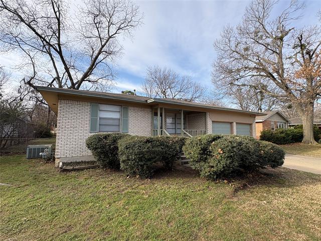 Photo - 1110 Edinburg Ln