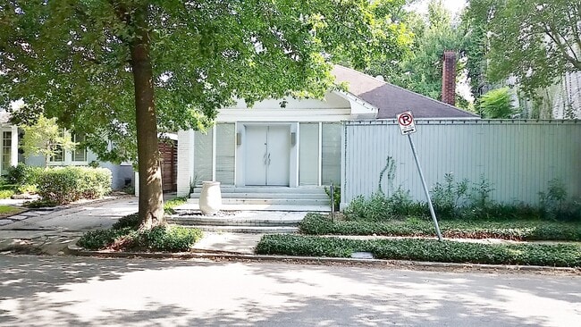 Building Photo - 1209 Milford St Rental