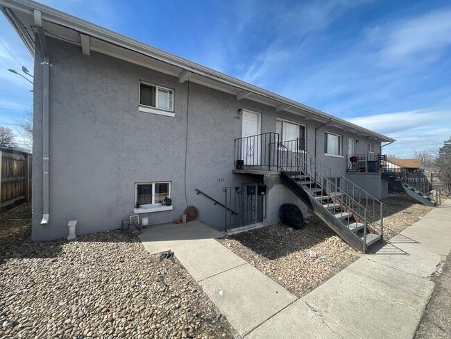 2 Bed 1 Bath in East Denver Available NOW! - 2 Bed 1 Bath in East Denver Available NOW! Apartment Unit 1149