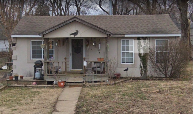 Building Photo - 808 S Woodland Rental