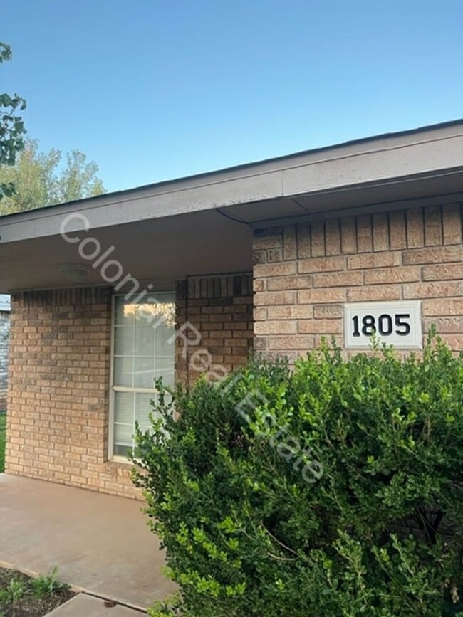 Photo - 1805 Morse Ave