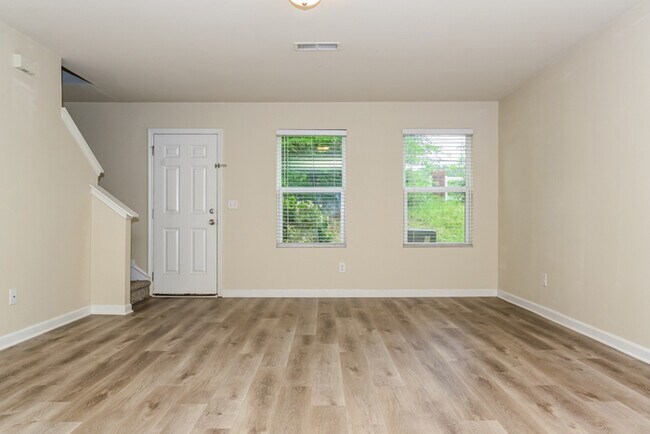 Photo - 1305 Forsythia Wy
