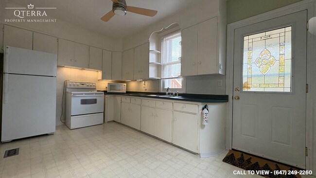 Photo - 92 Burris St