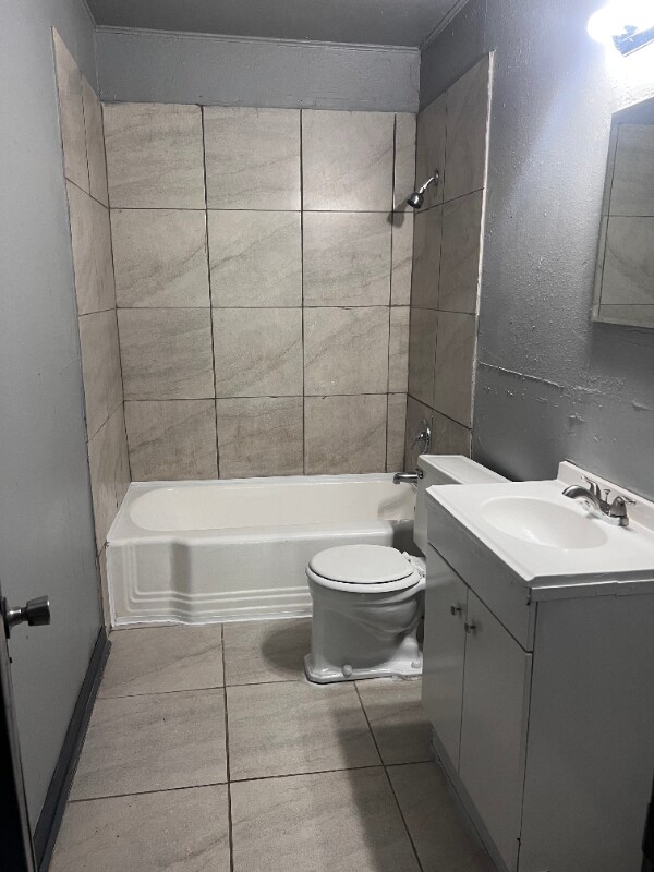 426 W 75th St