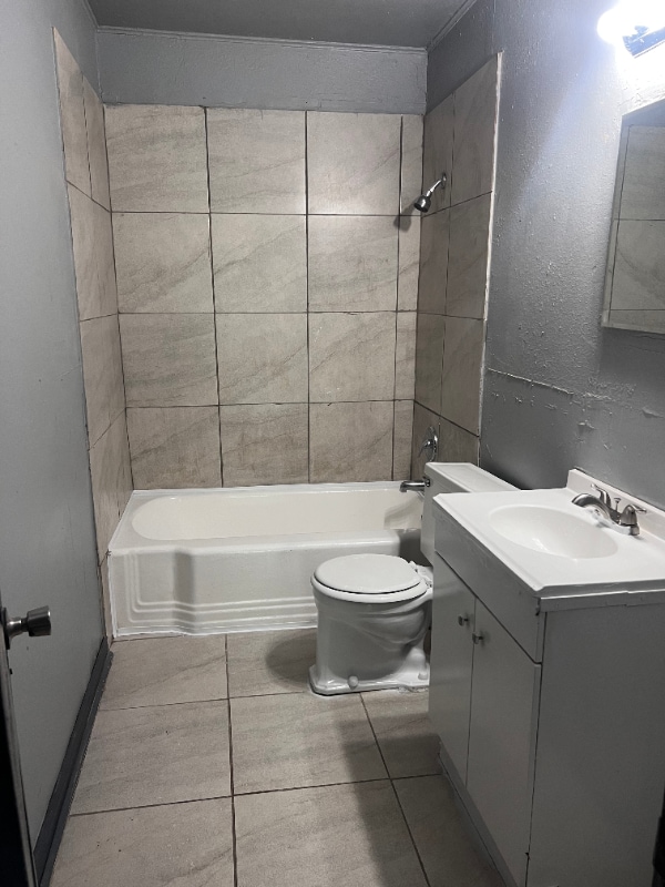 Photo - 426 W 75th St