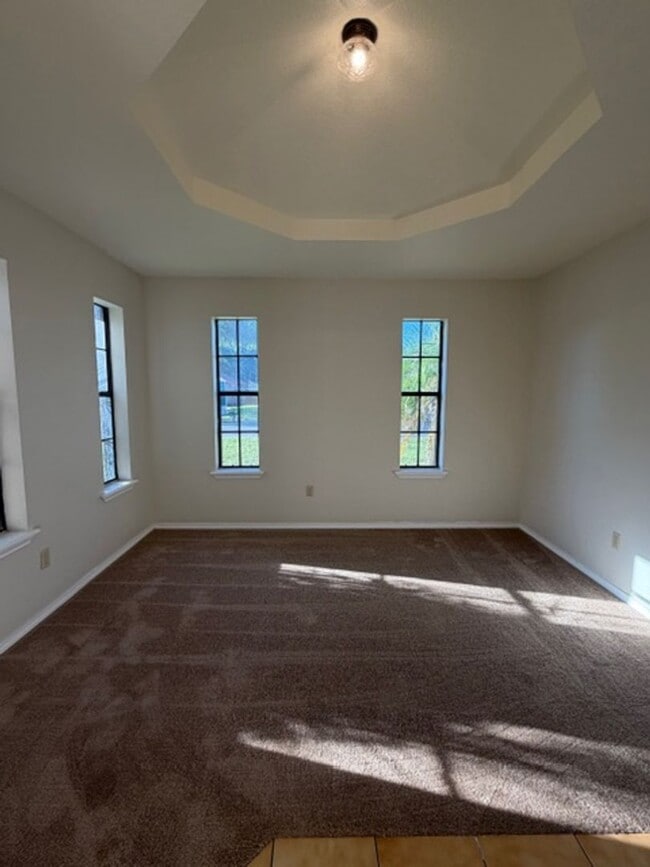 Photo - 1305 James Cir