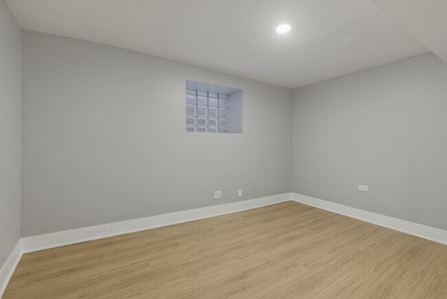 Photo - 3716 N Racine Ave Unidad G