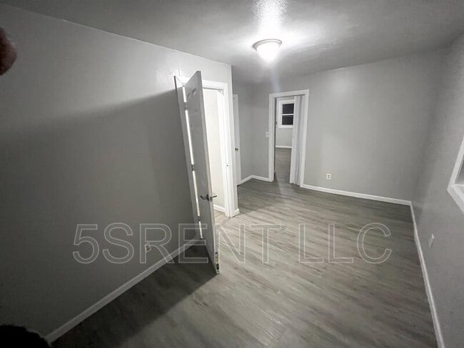 Photo - 236 S Mary Ellen St