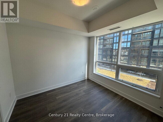 Photo - 2333 Khalsa Gate