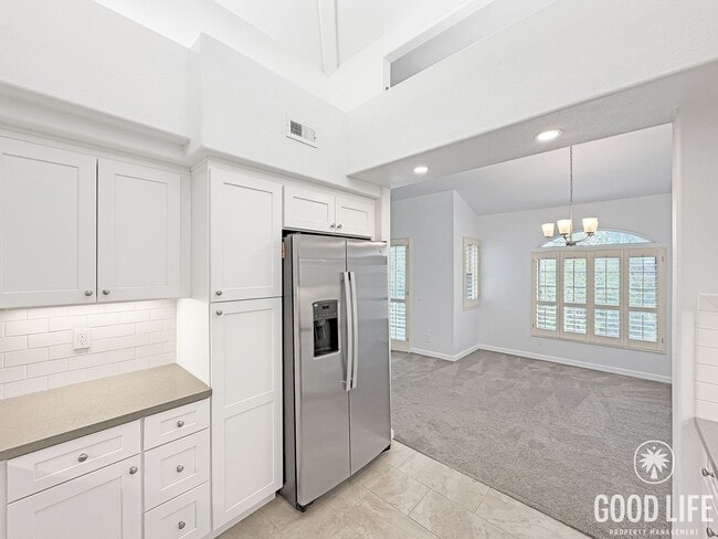 Photo - Comfortable 2BD/2BA Condo in La Jolla with Dual Garages, In-Unit Laundry & Pool Access Unit B