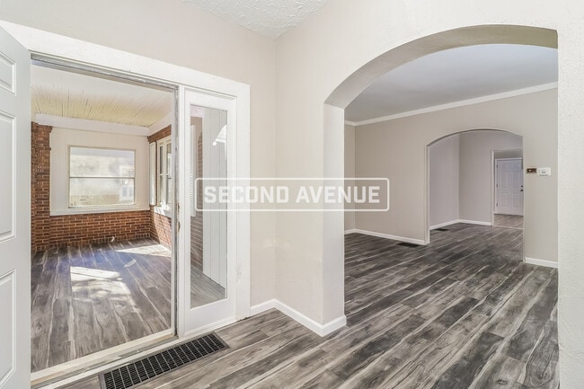 Photo - 3302 Broadwell Ave