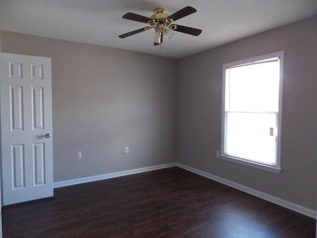 Photo - 140 Lanier Dr