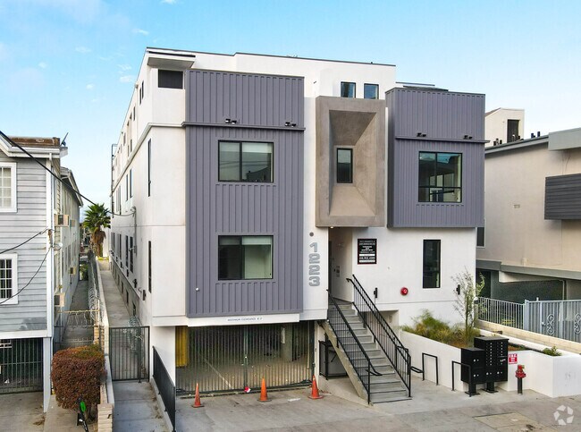 Edgemont Luxury Townhomes - Edgemont Luxury Townhomes