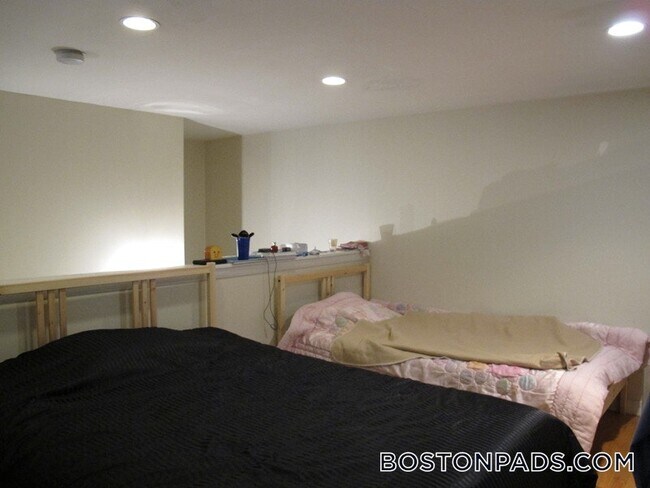 Photo - 49 Symphony Rd Unit 9