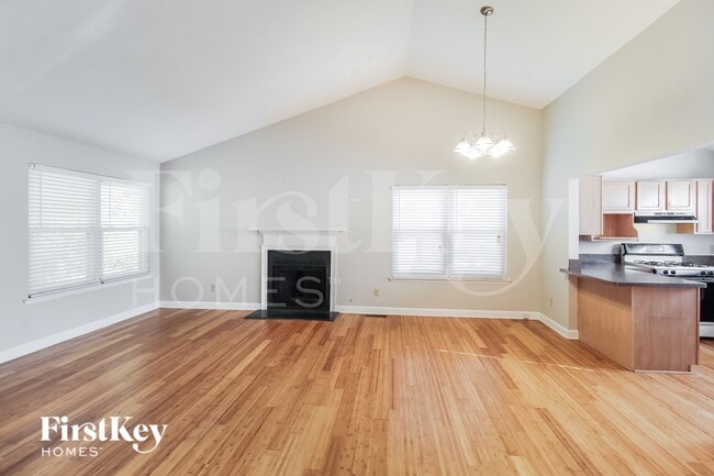 675 Woodcrest Manor Dr