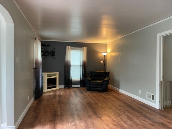 Photo - House For Lease
